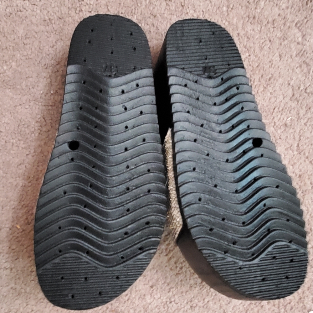 Mudd Rhinestone Platform Slides size 7 - Picture 2 of 3